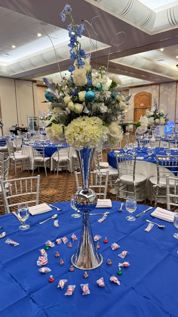 corporate event in Miami with enclosed tent, catering line and staging — 2