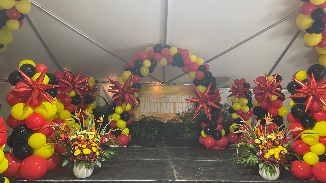 corporate event in Miami with enclosed tent, catering line and staging — 5